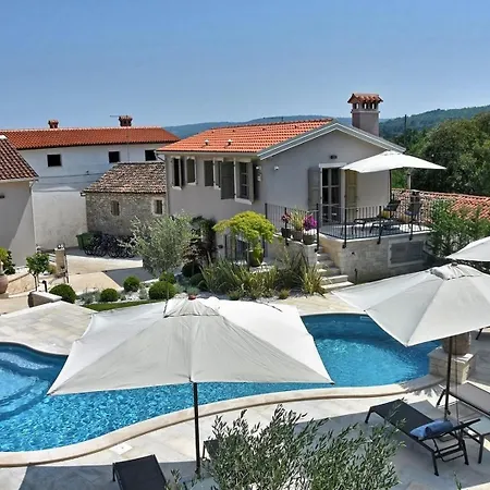 Villa Beautiful Zita With Private Pool