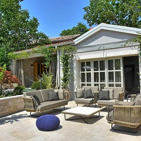Beautiful Zita With Private Pool